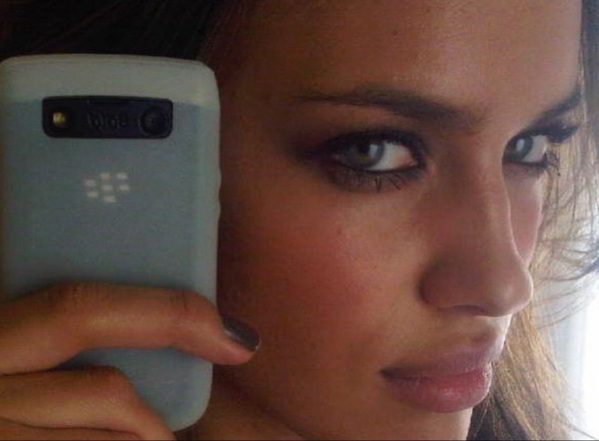 femme fatale tweet media
