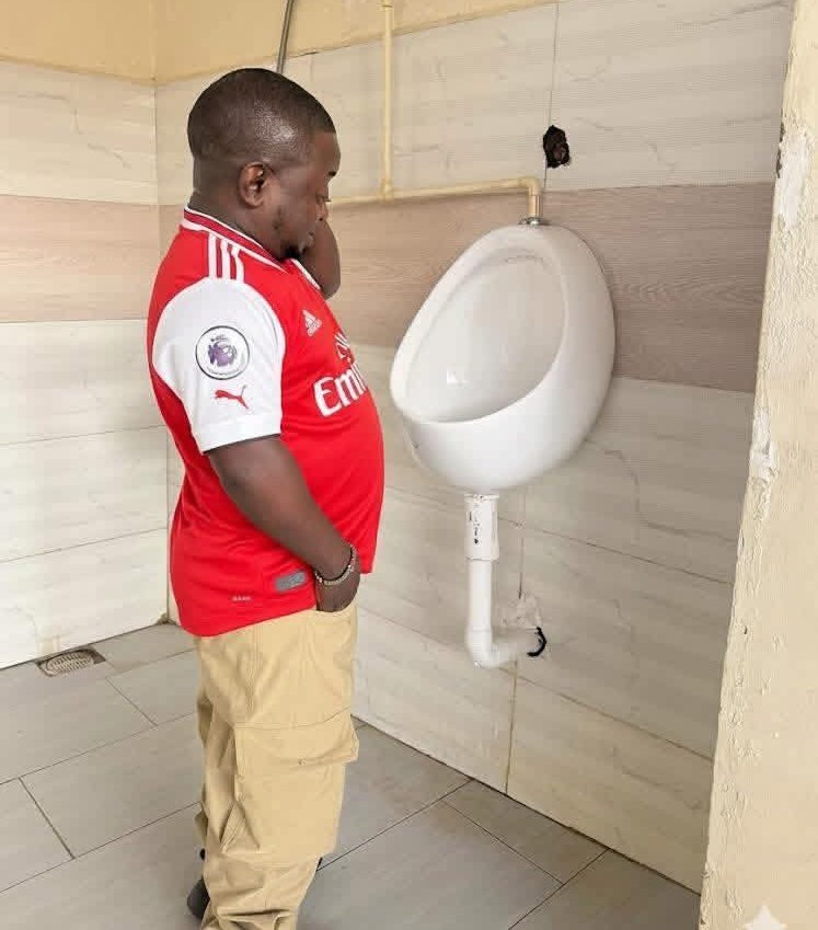 zenavic_1's tweet image. He is here