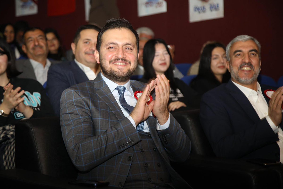 Valimiz Sayın Numan Hatipoğlu ve İl Protokolümüz ile birlikte; İl Milli Eğitim Müdürlüğümüz himayelerinde Mehmet Koloğlu Anadolu Lisesi öğrencileri tarafından, Bünyamin Eroğlu Kültür ve Kongre merkezinde düzenlenen 24 Kasım Öğretmenler Günü programına katıldık.

<a href="/Akparti/">AK Parti</a>