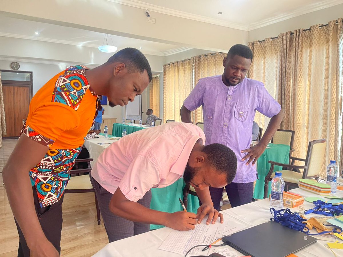 penplusbytes's tweet image. Day one, our three-day MIL Training of Trainers set the tone for a powerful learning experience from introductions and expectations-setting to early discussions on accessibility and the role of MIL in empowering deaf learners.

With support from @dw_akademie  and @BMZ_Bund .