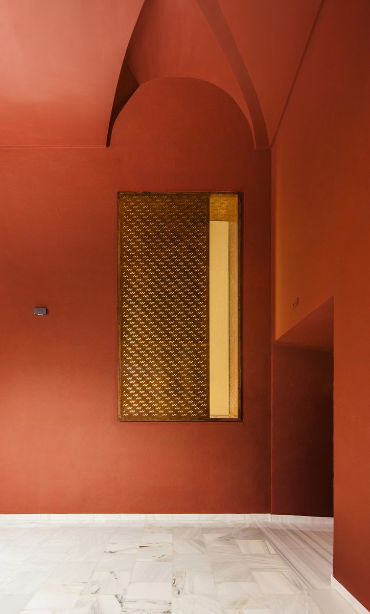 El auditorio original del <a href="/museoreinasofia/">Museo Reina Sofía</a> se ha convertido en una sala audiovisual🎬 

<a href="/AnnaEugeniBach/">Anna & Eugeni Bach</a> respeta la geometría icónica del espacio e introduce nuevos códigos entre el cine clásico y lo contemporáneo #rehabilitación #arquitectura

eu1.hubs.ly/H0pW7Yt0