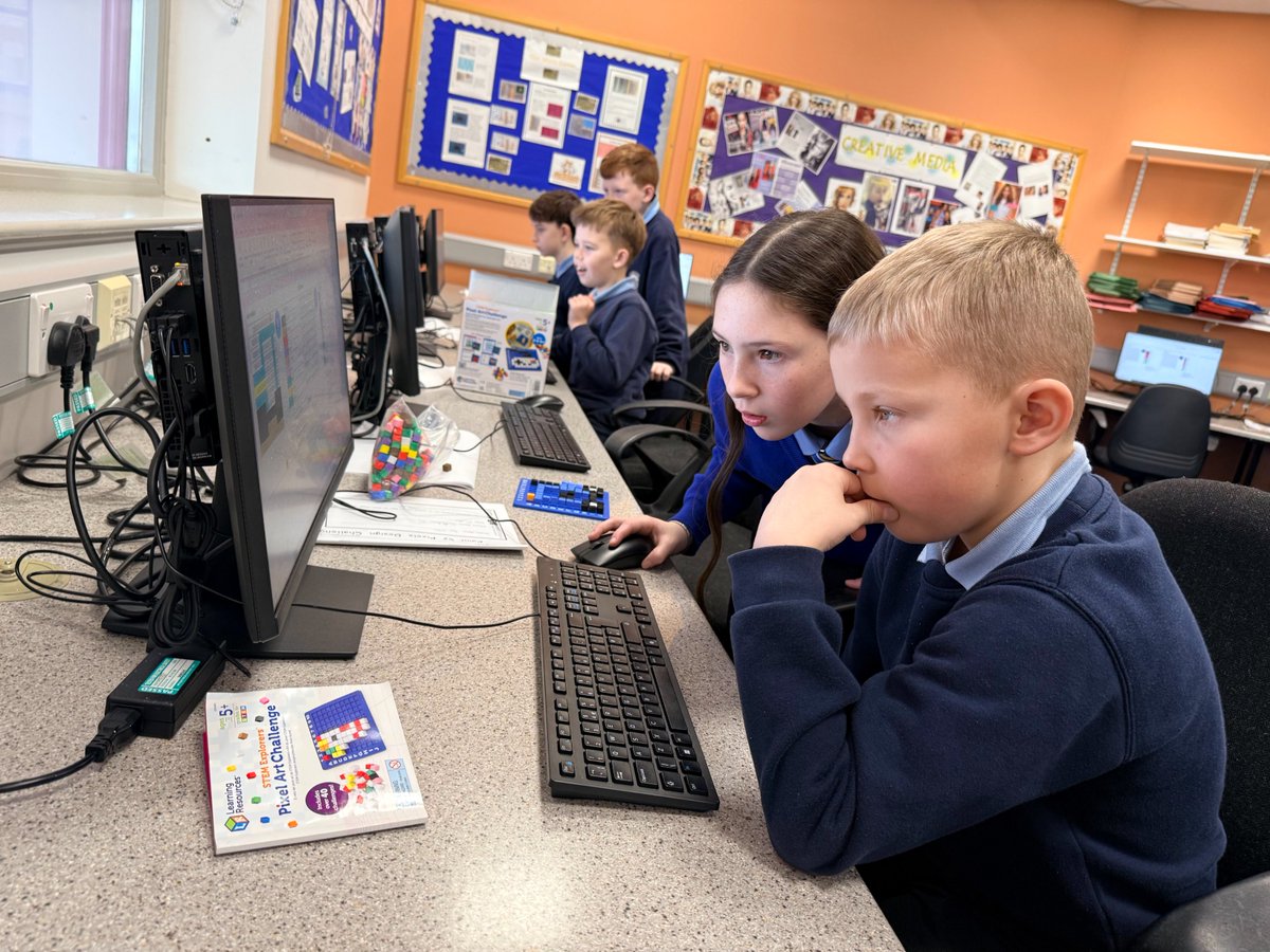 SaintMarysDerry's tweet image. We were delighted to welcome Mr Doherty and pupils from Castletown National School to our @DigSchoolhouse! 💻

The pupils produced very creative work in our Paint by Pixels Challenge using Microsoft Excel! 👾
#computationalthinking #unplugged