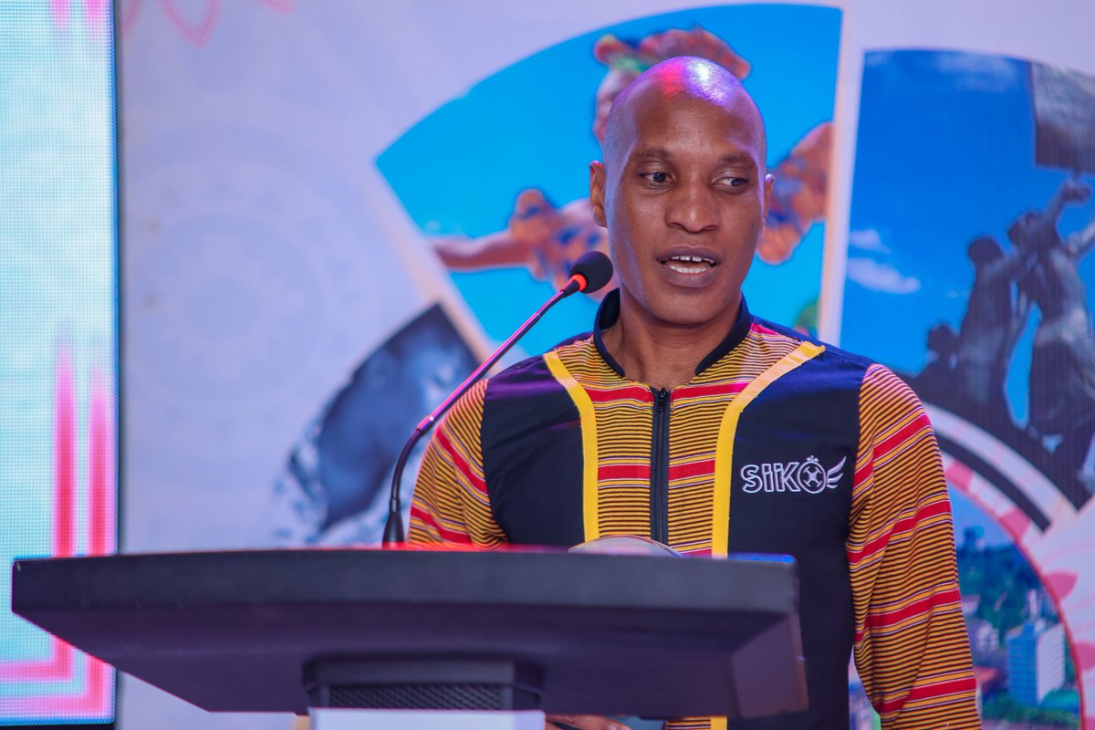 dickson_siko's tweet image. English had to be spoken 😀🤝 #SikoIsHere #DronesForGood #EkkulaAwards2025