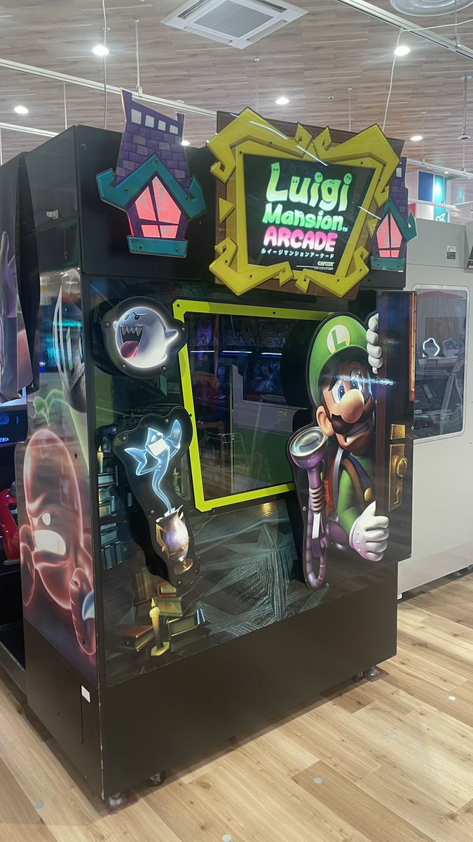 LCDR8bit's tweet image. namcoレイクタウンは都内にない大型筐体の宝庫でした！
小学生の男の子が自分のお小遣いでトランスフォーマーに挑んでて、コンティニューするか悩んでた
お母さんも本人の判断に任せながらも応援してた
大丈夫、きっと次で倒せるよ！（俺が同じ歳の頃のアーケードは慈悲などなかったけどねw）