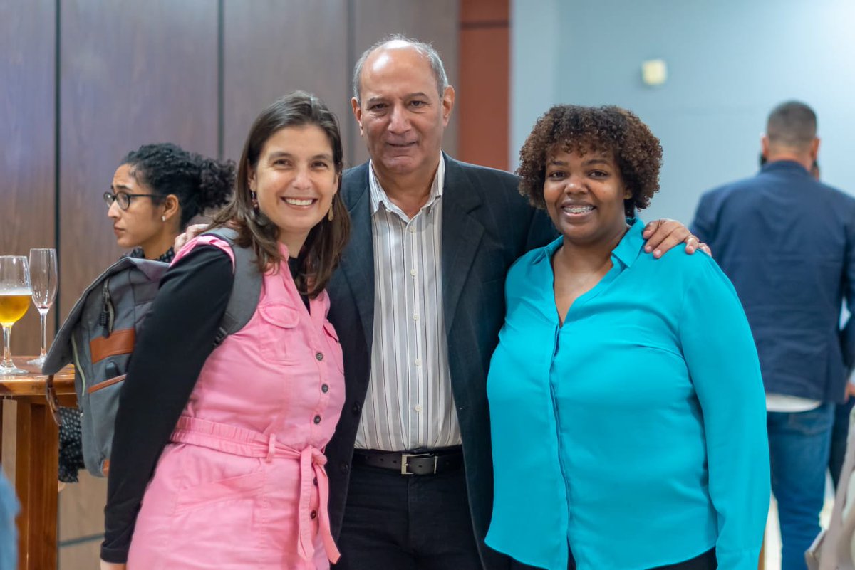 Lamentamos profundamente el fallecimiento del Dr. Antonio “Tony” Romero Gómez, figura clave para la cooperación de la FES en Cuba.
Su lucidez, rigor académico y amistad marcaron nuestro trabajo y a quienes compartieron con él.

Nuestras condolencias a su familia y allegados.