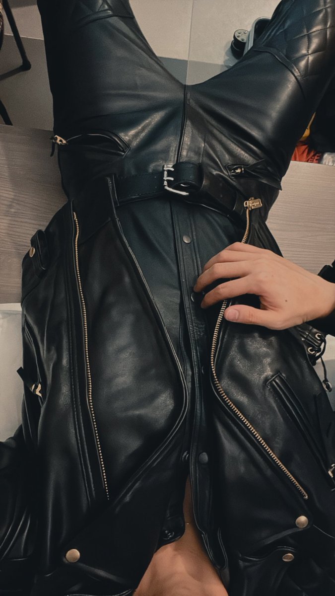 In full leather 

#leatherman #leatherfetish #leathergay #fetish