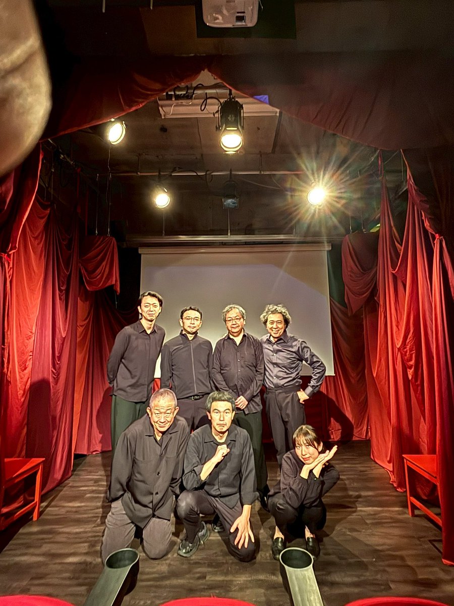 marshmallowwave's tweet photo. 「スケッチ•コメディー 」終幕しました。
大勢の方に駆けつけていただきありがとうございました

作る全てが楽しい取り組みと座組でした
またお会いしましょう！

写真は、塾メンバーに、7番目のキャスト•ハッシーを添えて

#スケッチコメディ 
#スケッチコメディー
 #atTHEATRE塾 https://t.co/V2nNRZwlPy