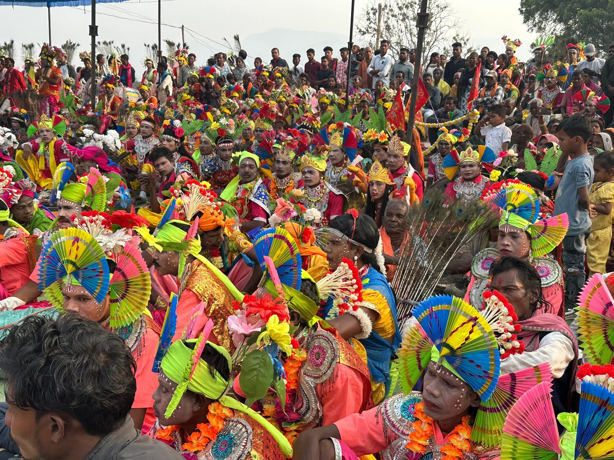 umeshpatelcgpyc's tweet image. आज घरघोड़ा के चोटीगुड़ा में मंदिर प्राणप्रतिष्ठा के वार्षिकोत्सव कार्यक्रम में पीसीसी अध्यक्ष माननीय श्री दीपक बैज जी, पूर्व उप मुख्यमंत्री आदरणीय श्री टी एस सिंहदेव जी, विधायक श्री लालजीत राठिया जी, विधायक श्रीमती विद्यावती सिदार जी सहित अन्य वरिष्ठजनों के साथ शामिल हुआ।