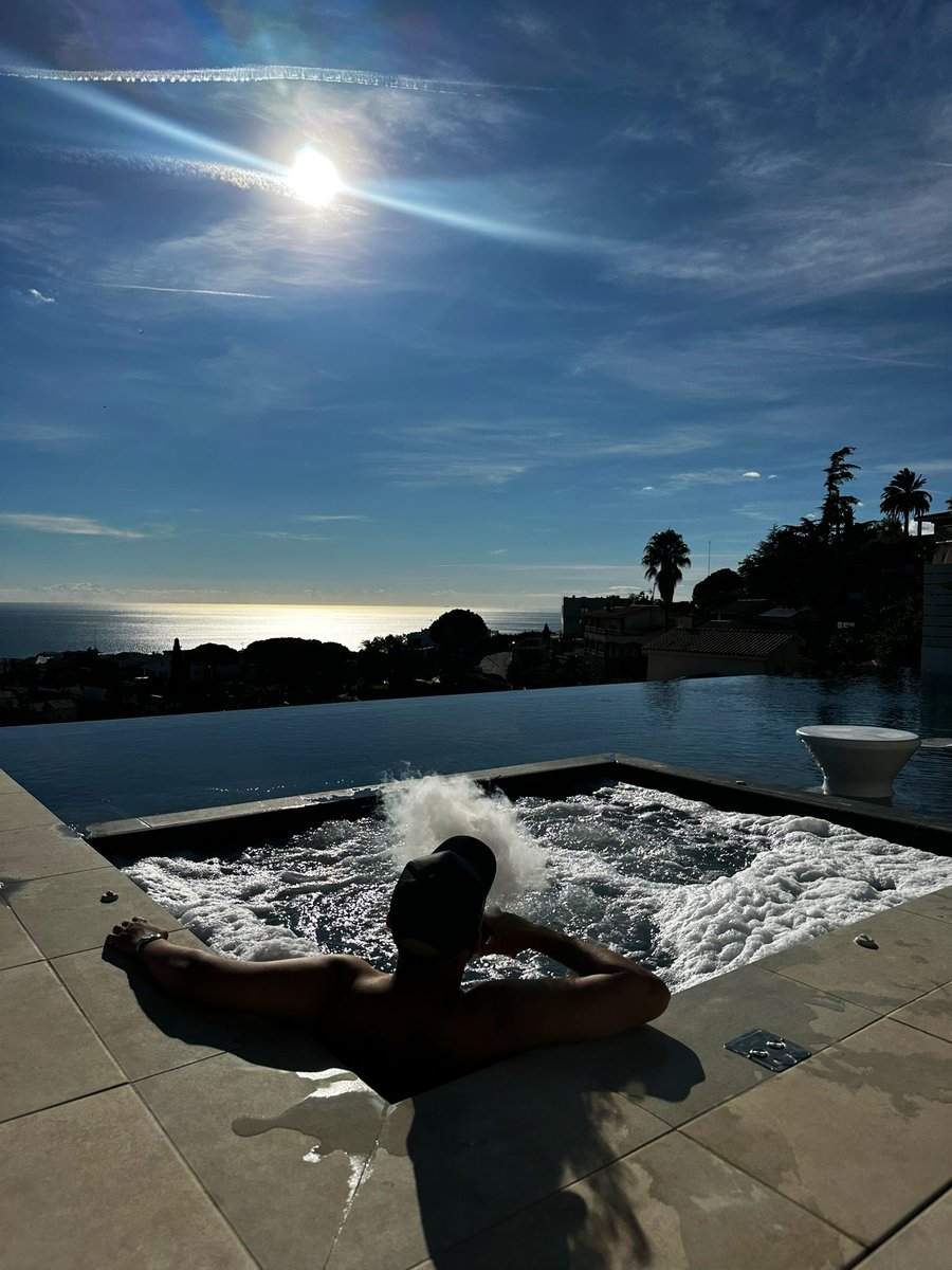 🆔 ᵏʰᵉʸ tweet media