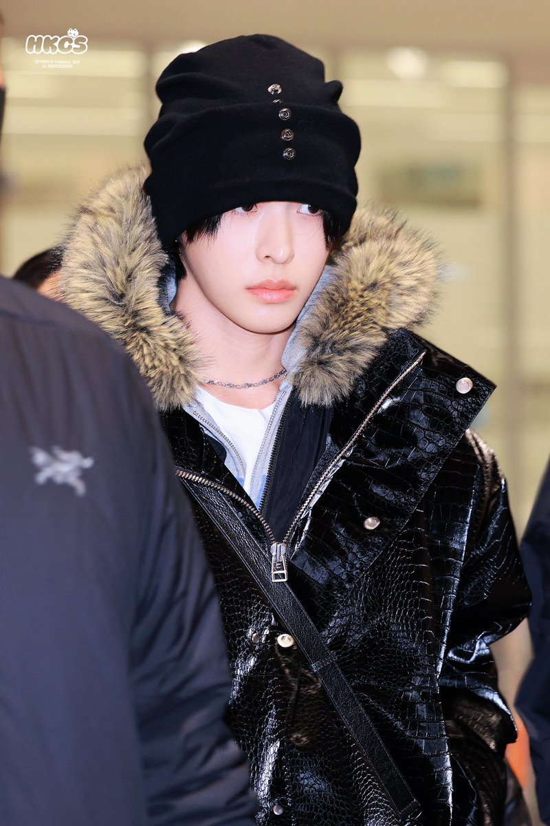 251124 RIKU Airport Preview 🧢 NO MASS PROD. Black Knit Beanie