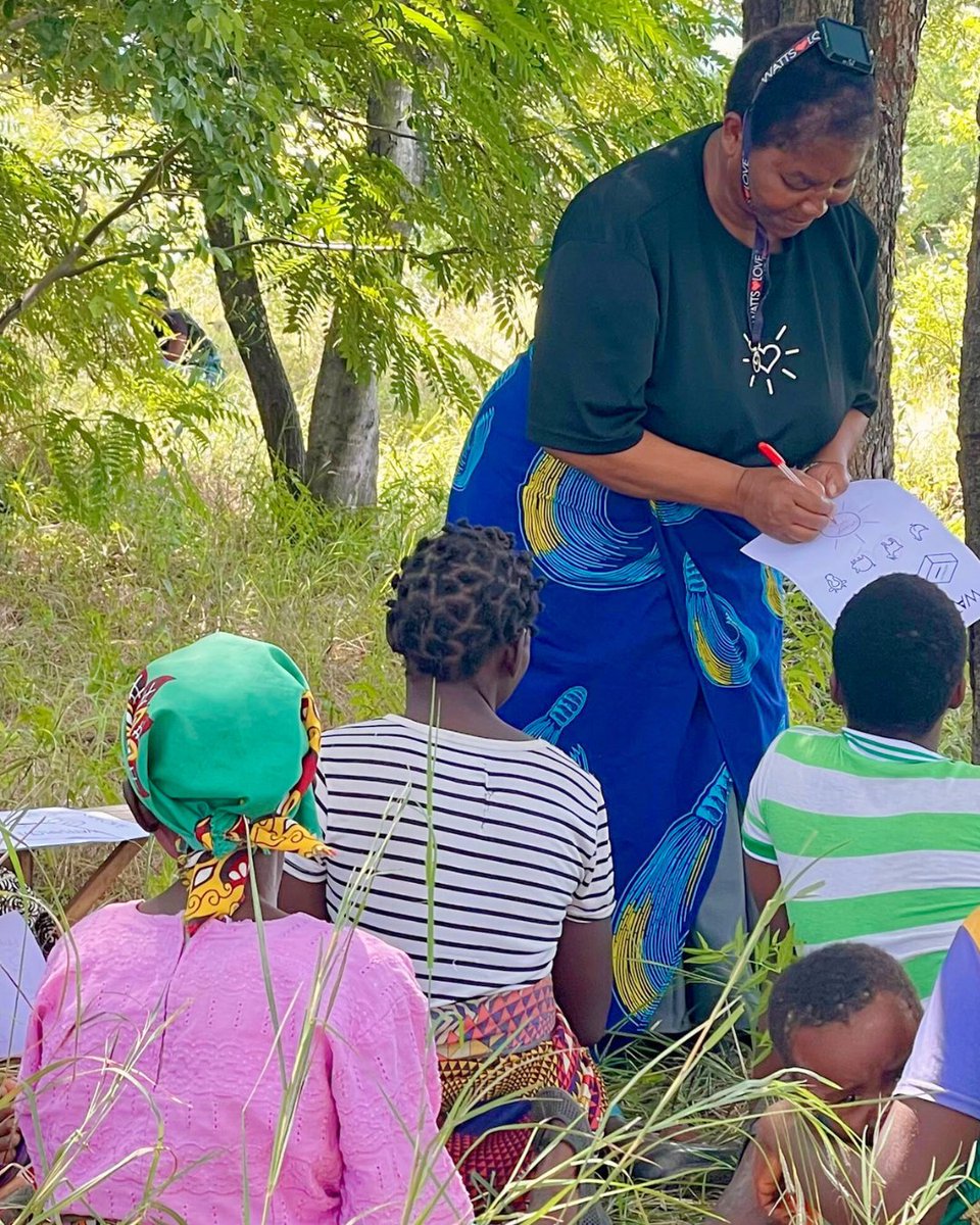 WattsofLove's tweet image. 🤝 Our Lighthouse structure empowers from within.
Local trainers work hands-on with families—teaching financial skills, leadership &amp;amp; how to turn light into lasting change. 🌍✨
Building leaders who keep shining. 💛
#WattsOfLove #LightChangesEverything