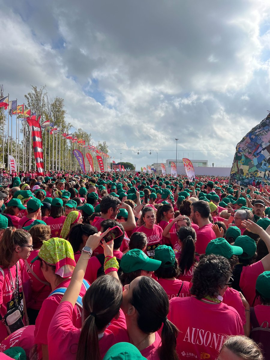 Bitsight's tweet image. During our annual Community Impact Week, our Portugal #Bitsighters showed up with heart and purpose! 💚 From supporting local nonprofits to joining the AUSONIA #umaportodas corrida in the fight against breast cancer, their impact inspires us all. #BitsightCares #LifeatBitsight