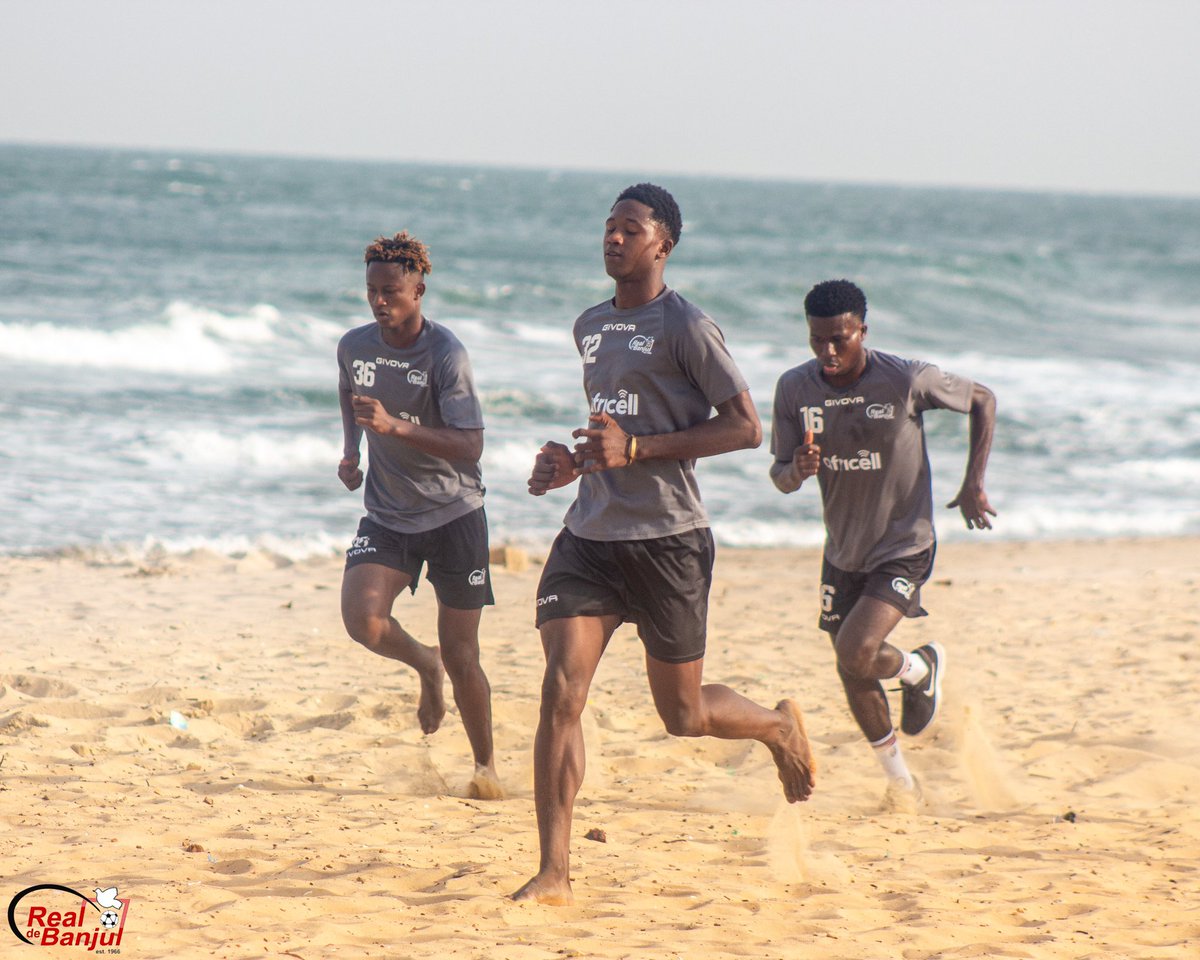 RealDeBanjulFC's tweet image. Started the week at the sandy beach 🤍💪🏽.

#rdb #beachtraining #champions #cityboys