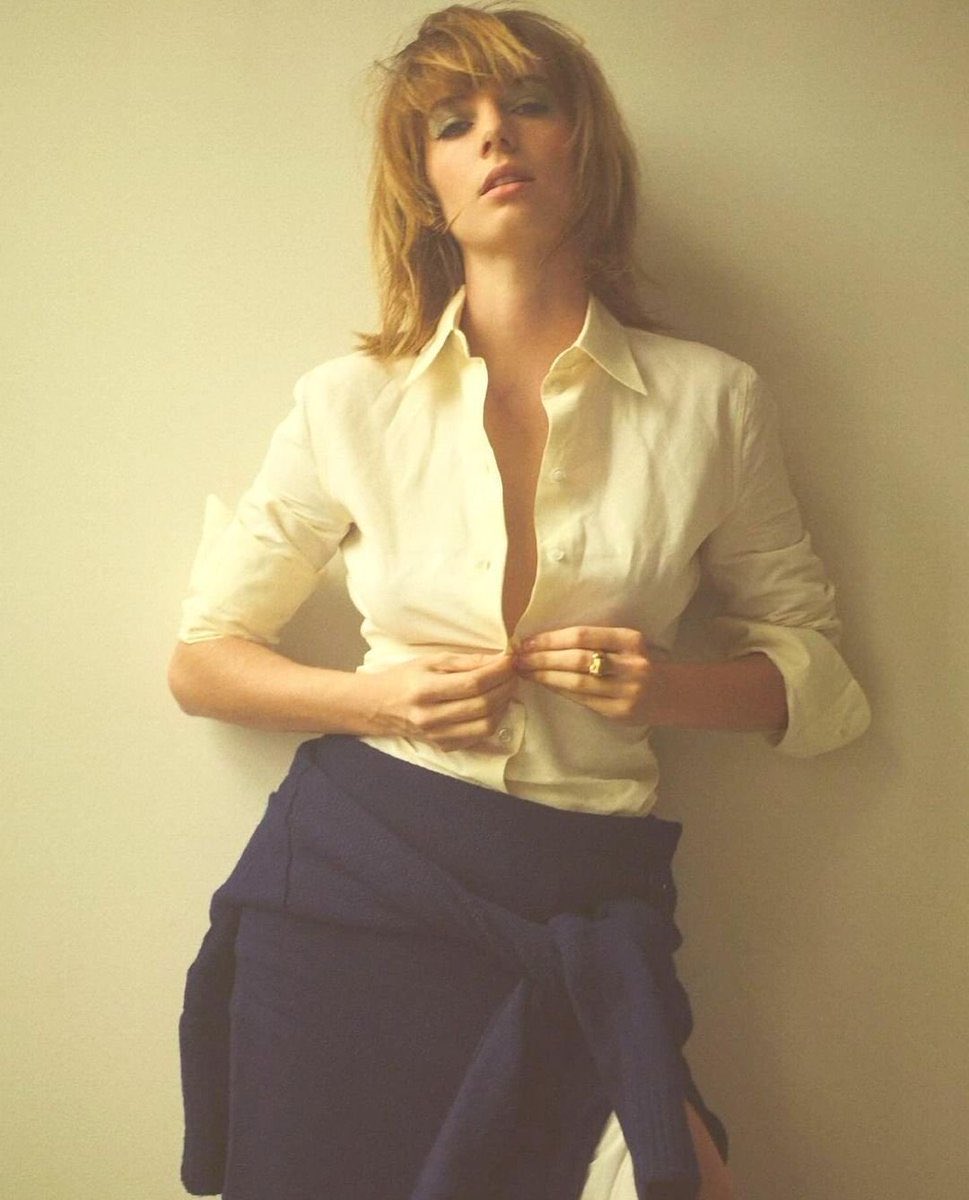 fixedcoeds's tweet image. When you bully her for being gay