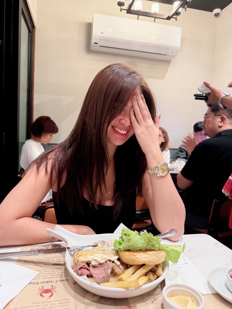 If you’ve loved Heaven since day 1, hit RT. Tonight WE CELEBRATE.
HEAVENchanted At26 #ItsAHeavenlyDay