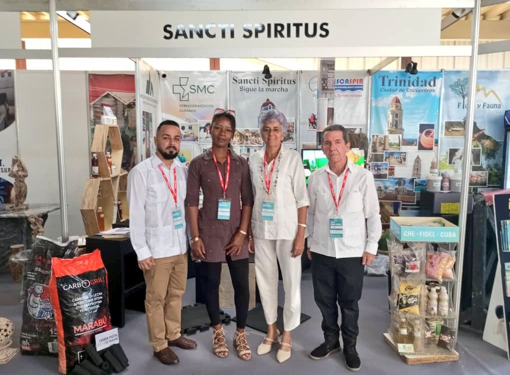 AlexisLorente74's tweet image. Hay un equipo que puso corazón en cada detalle. 
#FIHAV2025 #SanctiSpíritusEnMarcha
@DeivyPrezMartn1 @DiazCanelB @DrRobertoMOjeda @PartidoPCC @MMarreroCruz