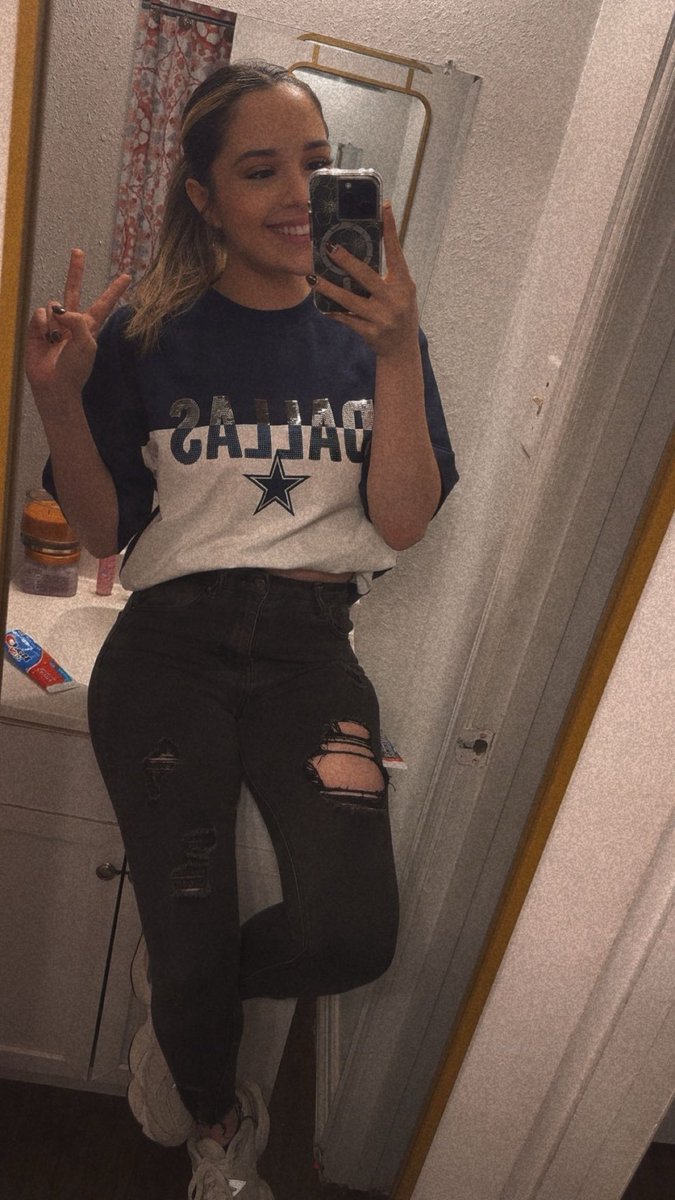 VBInTejas's tweet image. Happy Victory Mondayyyy!! #DallasCowboys