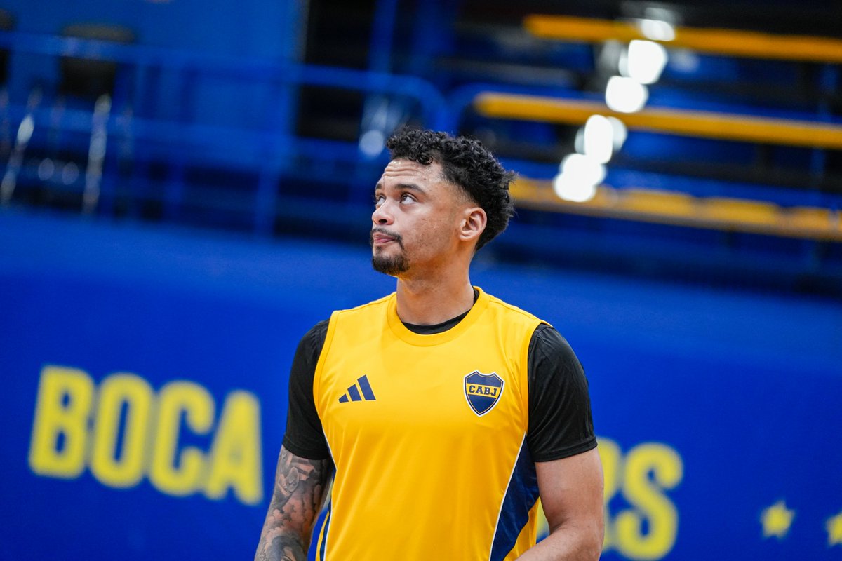 BasquetBocaJrs's tweet image. Welcome @mikesmoothies24!

✊🏾🏀🔵🟡🔵