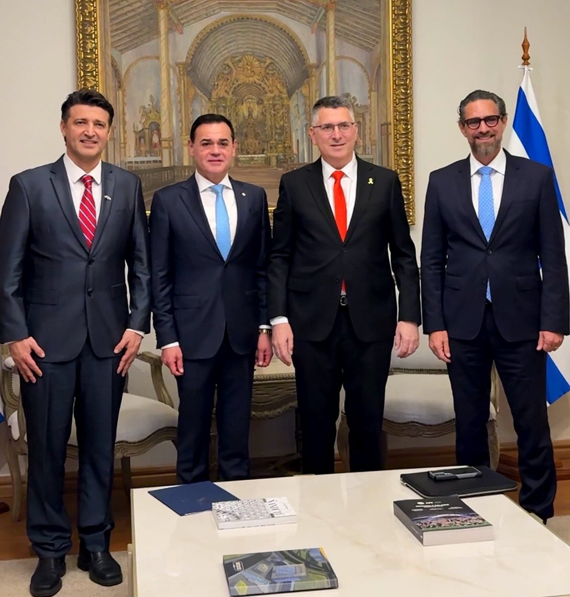 mreparaguay's tweet image. Ahora 🇵🇾🇮🇱 | El canciller Rubén Ramírez Lezcano se reúne con su homólogo israelí, Gideon Sa&apos;ar. Del encuentro también participan los embajadores Alejandro Rubín y Amit Mekel.