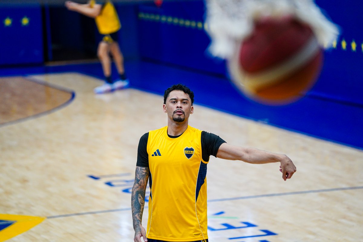 BasquetBocaJrs's tweet image. Welcome @mikesmoothies24!

✊🏾🏀🔵🟡🔵