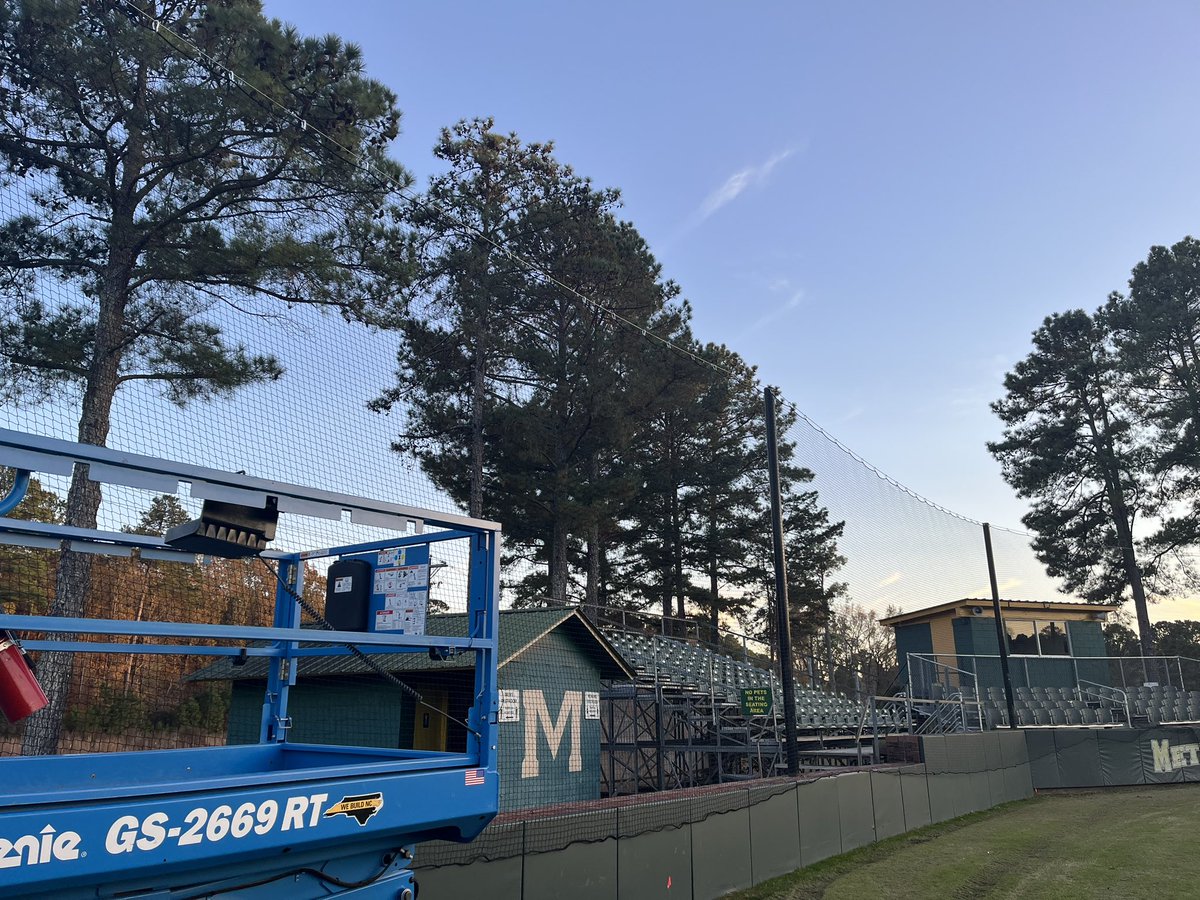 MethodistU_BSB's tweet image. New backstop net installed! Getting Armstrong-Shelley Field ready for the 2026 baseball season!

#MethodistBaseball 🦁