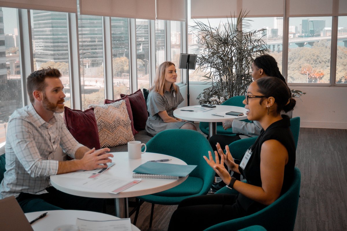 Your experience can help open doors for young adults. Join Year Up United for an elevator pitch + speed networking competition on Dec 2 at 2 PM in NYC, DC, and San Jose. 

Volunteer to support emerging talent: bit.ly/3K30eq4..