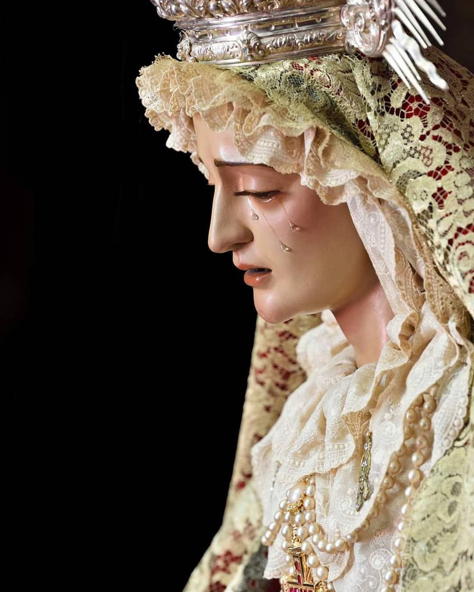 Todo el mundo en general, 
a voces, Reina escogida, 
diga que sois concebida 
sin pecado original.

¡Feliz día de la Inmaculada Concepción de Nuestra Señora!