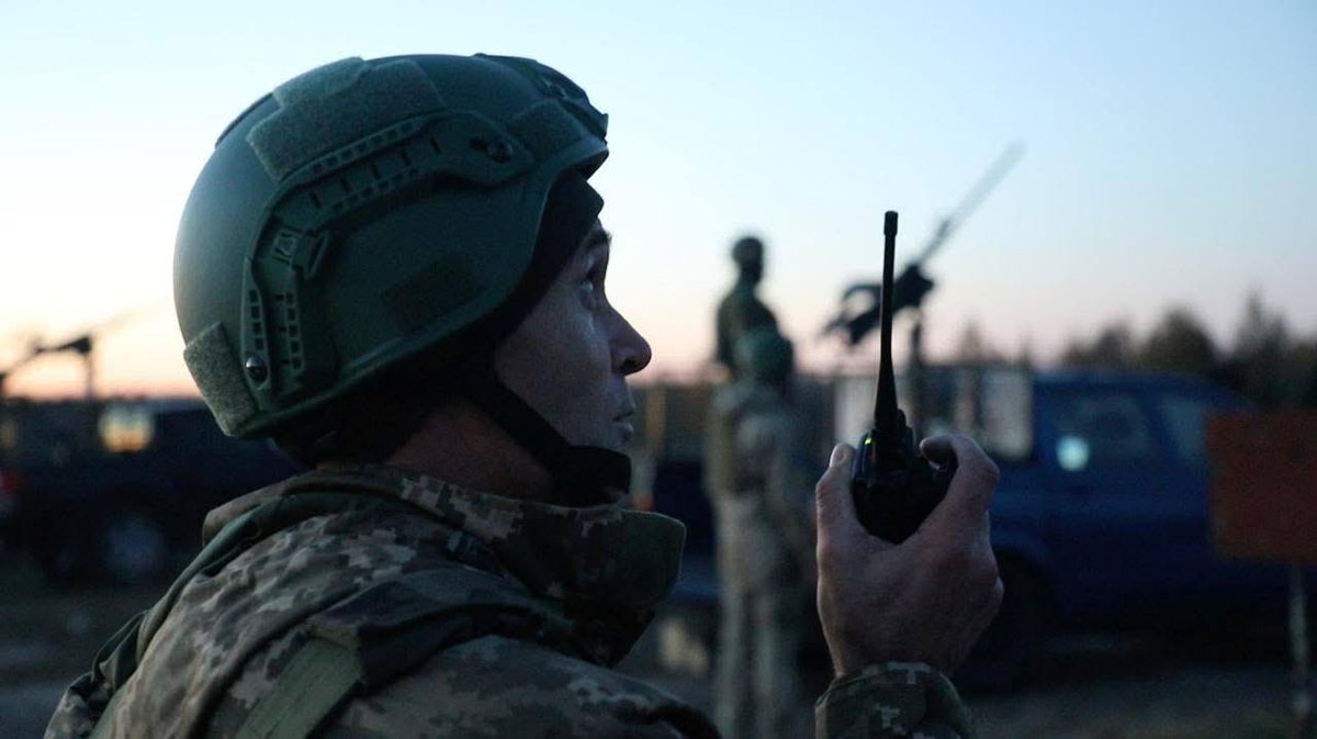 우크라이나 공군의 야간 대공 사격 훈련