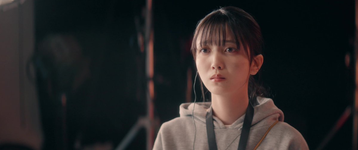 nogizaka46's tweet photo. 40thシングルに収録の #久保史緒里 によるソロ楽曲「夢の匂い」のMusic Videoを公開いたしました🩵💛
https://t.co/HVoDwlR4eH

音源のStreaming &amp; Downloadもスタート🎧
https://t.co/NMDYmZNkJO

#乃木坂46_夢の匂い
#乃木坂46_ビリヤニ
#乃木坂46 https://t.co/khS7Tw0MK0