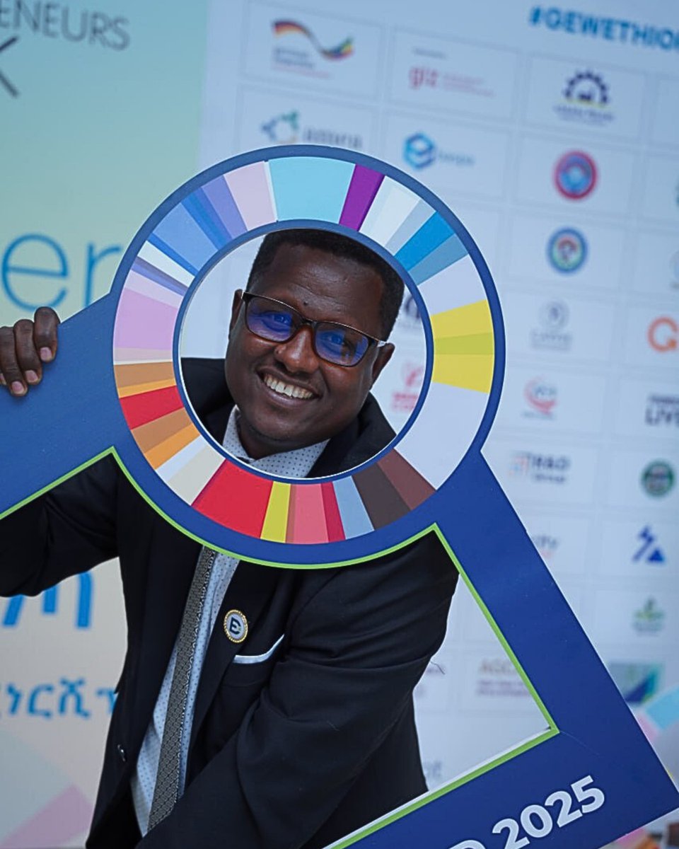 unleashingideas's tweet image. #GlobalEntrepreneurshipWeek has sparked stories of innovation, resilience, and impact in communities around the world. 

Read about #GEW2025 in the news: genglobal.org/global-entrepr…

#GEW2025 #TogetherWeBuild

📸: Global Entrepreneurship Week Ethiopia