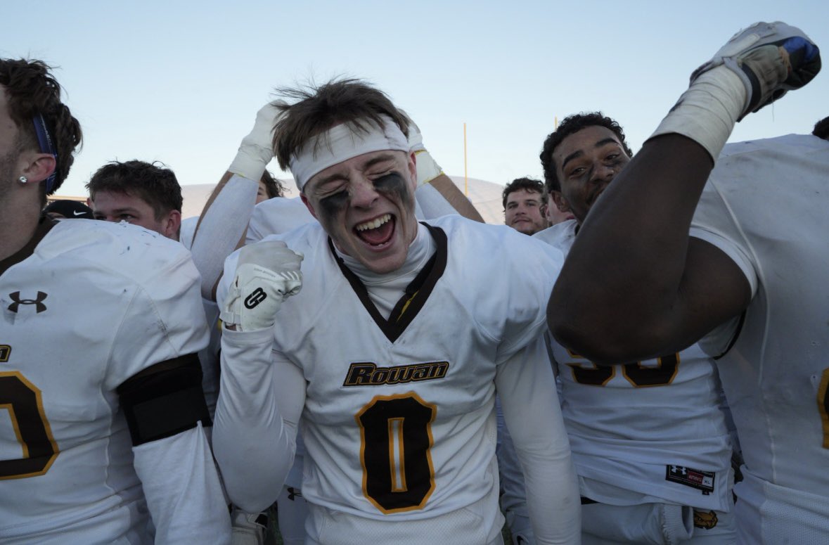 Rowan_Football's tweet image. Mondays powered by VICTORY MONDAY 🏆😤

#d3fb