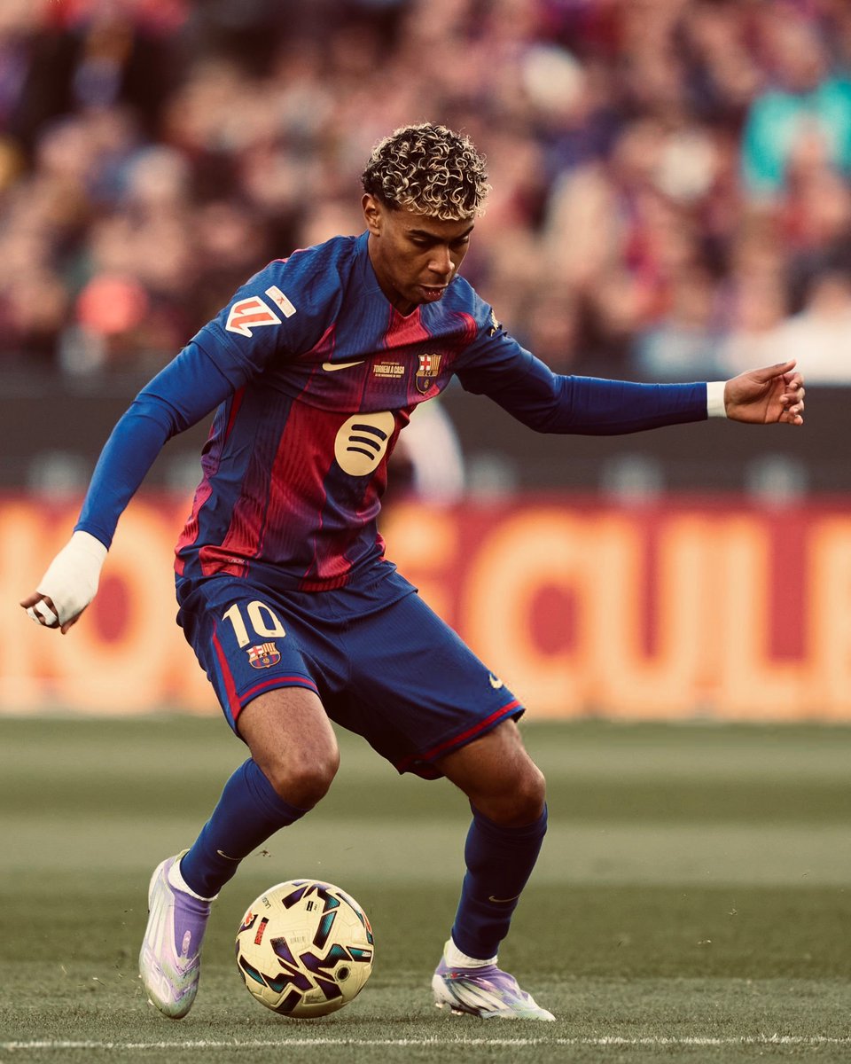 TouchlineX's tweet image. 🚨🗣️ Marc Cucurella: &quot;Marking Lamine Yamal tomorrow? 

&quot;I told Estevao to put shin pads on in training because I started to train with him.&quot;