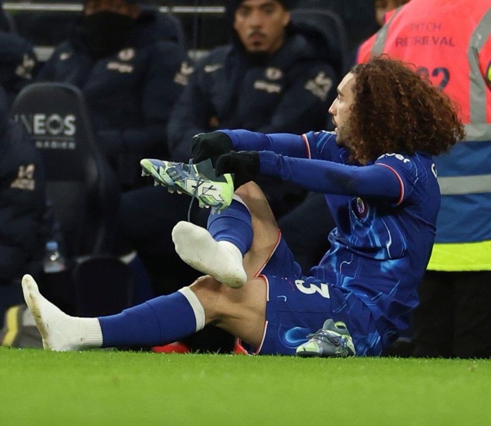 TouchlineX's tweet image. 🚨🗣️ Marc Cucurella: &quot;Marking Lamine Yamal tomorrow? 

&quot;I told Estevao to put shin pads on in training because I started to train with him.&quot;
