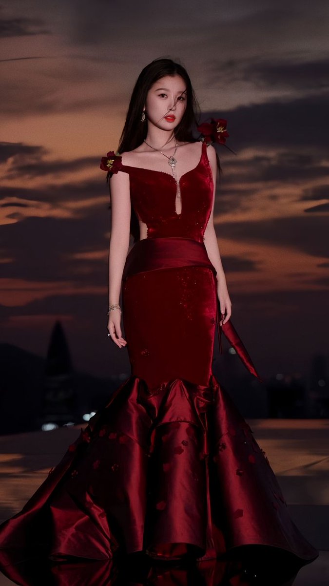 ls2lyxzy's tweet image. #LuYuxiao #ZhouYe #YuShuxin #ZhangJingyi