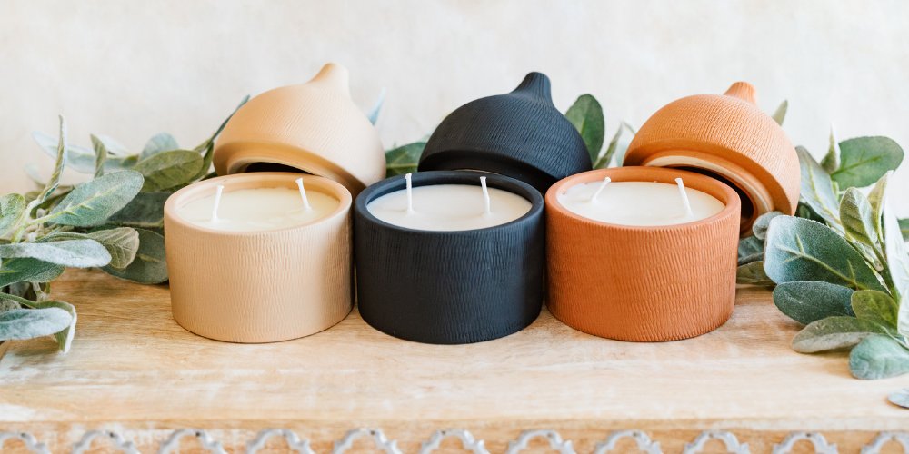 50% OFF Clay Collection Today

All 3 clay candles for $45 (reg. $90). Black, Clay, Cream. Ends 11:59 pm.

Link: thescentedmarket.ca/products/clay-…