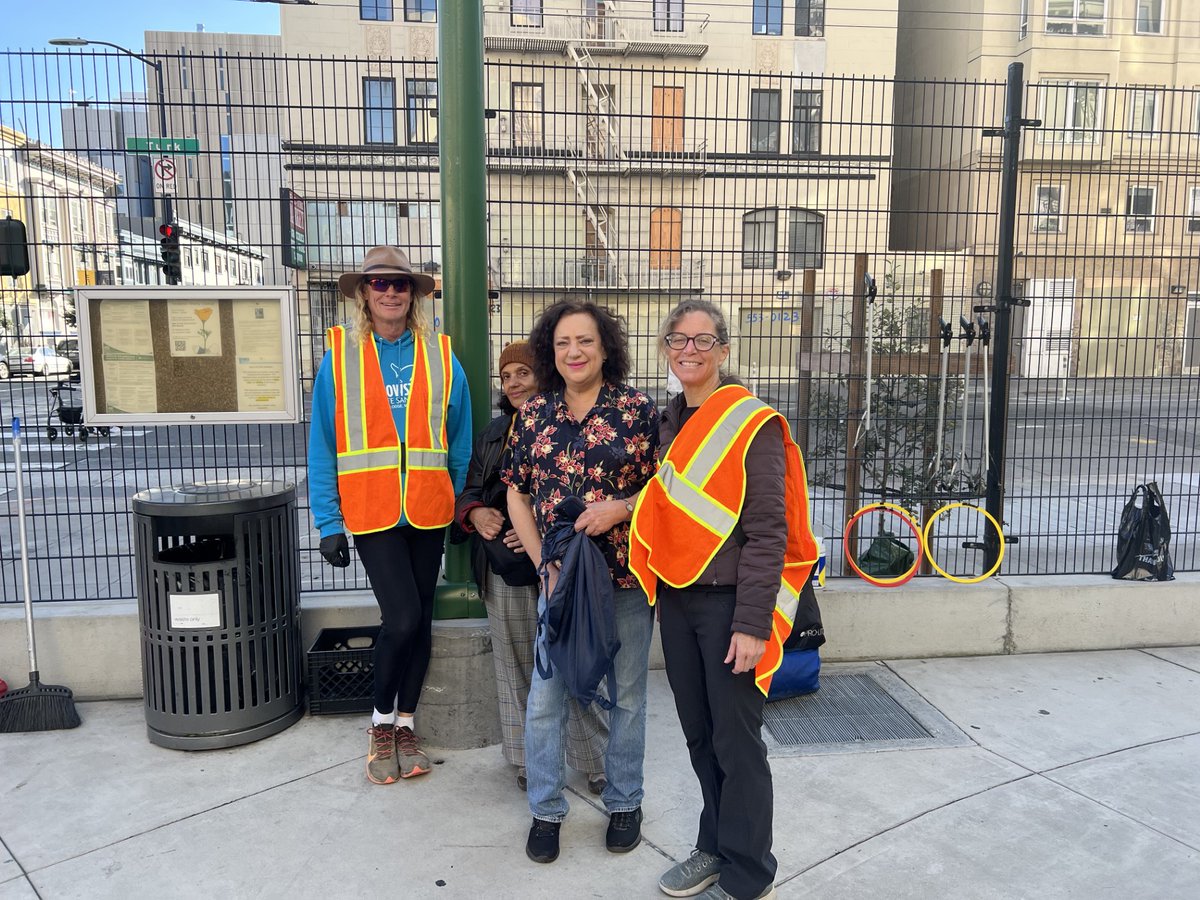 RefuseRefuseSF's tweet image. Thank you to the 450 volunteers who geared up and cleared 470+ bags of trash at 24 citywide cleanups in San Francisco this past weekend.

Yet, we can do even better SF! If you haven&apos;t joined a cleanup, or joined one in a while, come on out to be part of our Trashy Community!