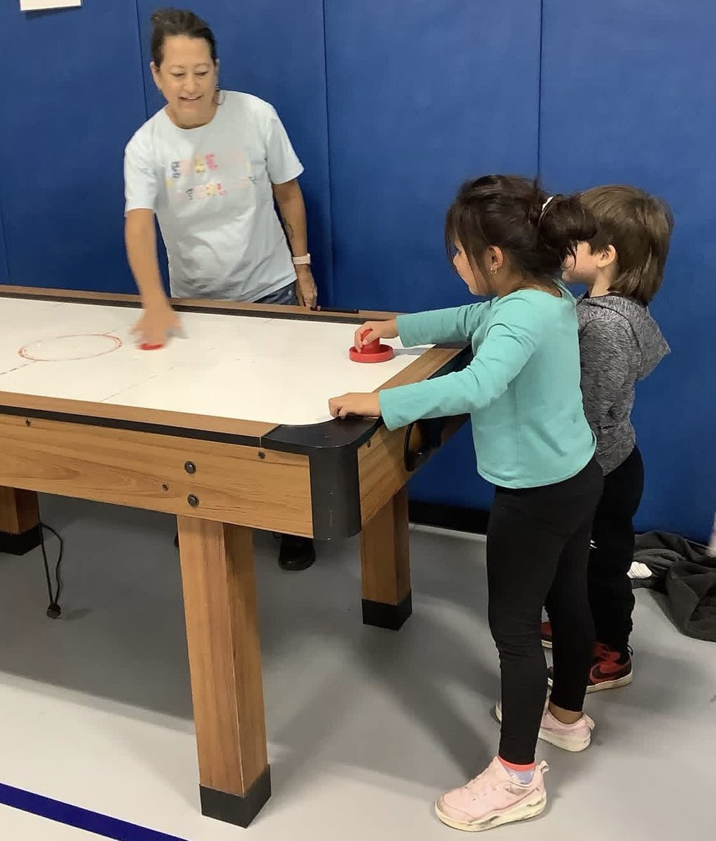 GowandaCSD's tweet image. PBIS encourages a positive and safe learning environment for all students while focusing on recognizing and rewarding positive behaviors.

GES students are pictured enjoying foosball, air hockey, cup stacking, garden games &amp;amp; other creative play the week of October 20-24, 2025.