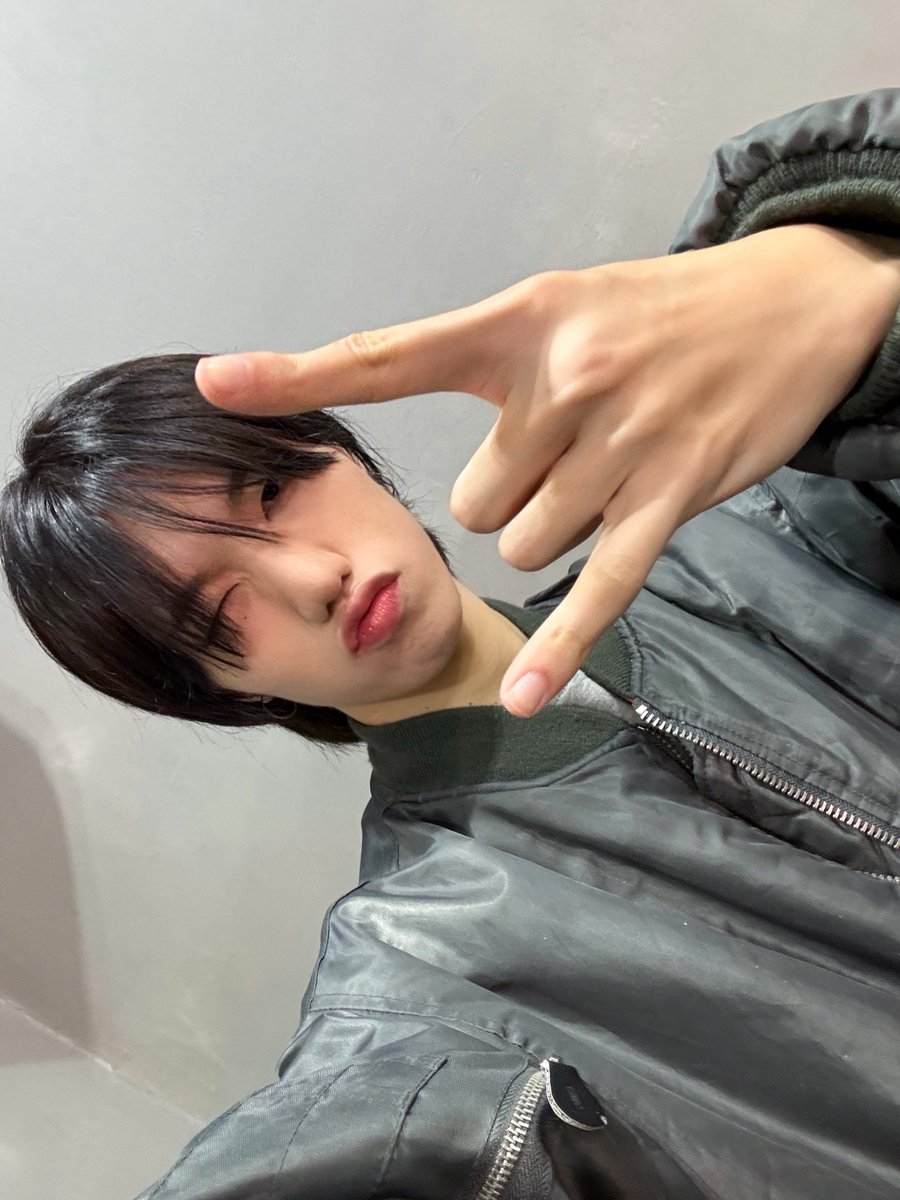 [#라엘] 오늘하루도 알차고 행복하게 보냈답니다 히힛

#FROM_TRENDZ #TO_FRIENDZ #TRENDZ #트렌드지