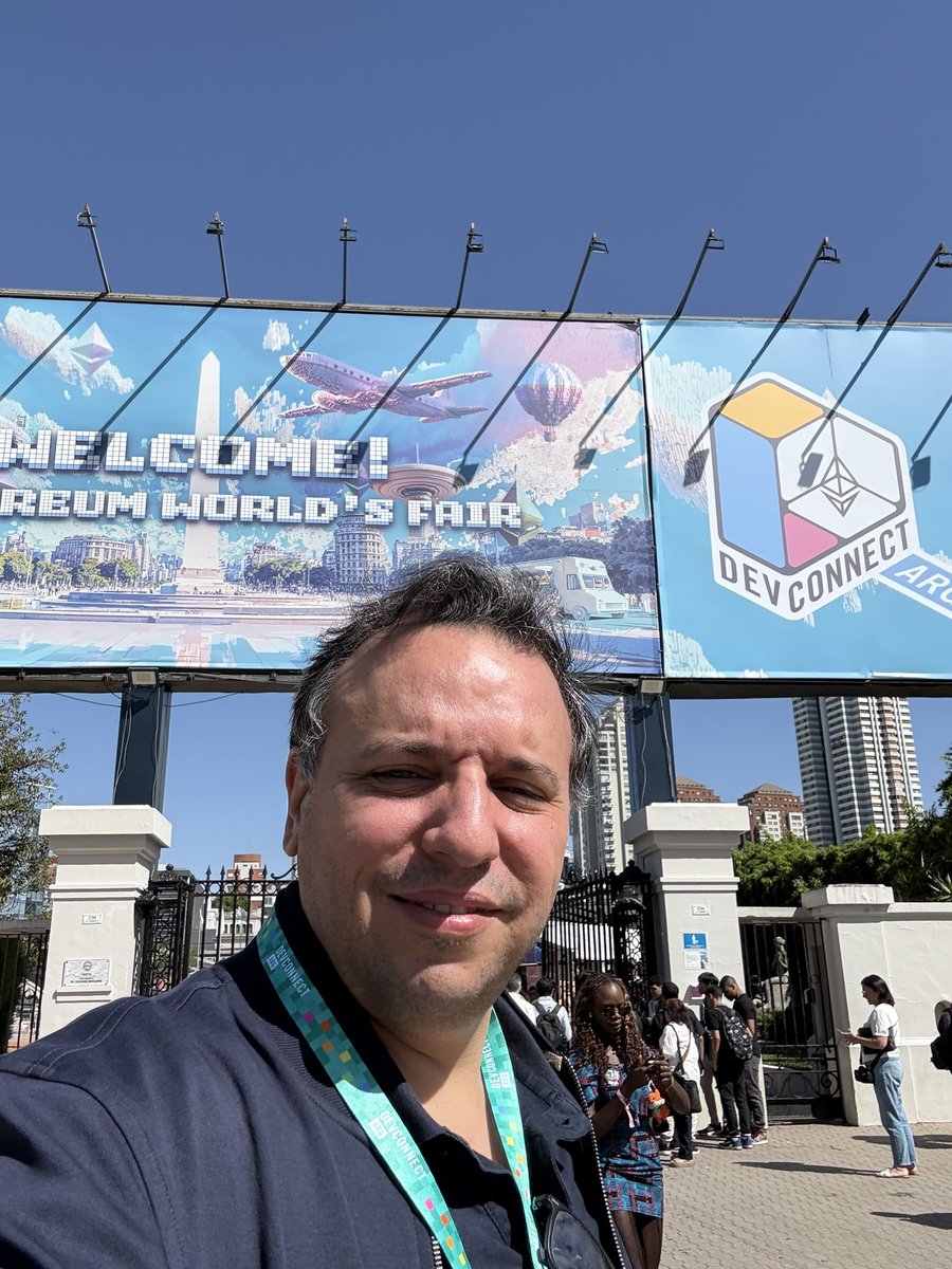 ivarese's tweet image. Estuve en @EFDevcon #DevConnect2025 Buenos Aires, el evento clave del ecosistema #Ethereum.
Me quedo con los avances en ZK, L2, Account Abstraction, Lean Ethereum y la visión de Vitalik para una red más escalable, privada y descentralizada.
Gran semana para #Blockchain y #Web3.…
