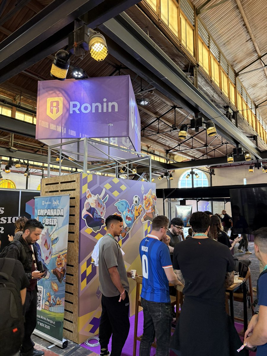 ivarese's tweet image. Estuve en @EFDevcon #DevConnect2025 Buenos Aires, el evento clave del ecosistema #Ethereum.
Me quedo con los avances en ZK, L2, Account Abstraction, Lean Ethereum y la visión de Vitalik para una red más escalable, privada y descentralizada.
Gran semana para #Blockchain y #Web3.…