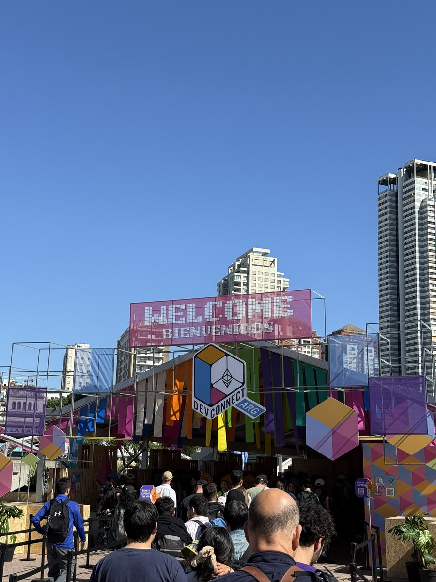 ivarese's tweet image. Estuve en @EFDevcon #DevConnect2025 Buenos Aires, el evento clave del ecosistema #Ethereum.
Me quedo con los avances en ZK, L2, Account Abstraction, Lean Ethereum y la visión de Vitalik para una red más escalable, privada y descentralizada.
Gran semana para #Blockchain y #Web3.…