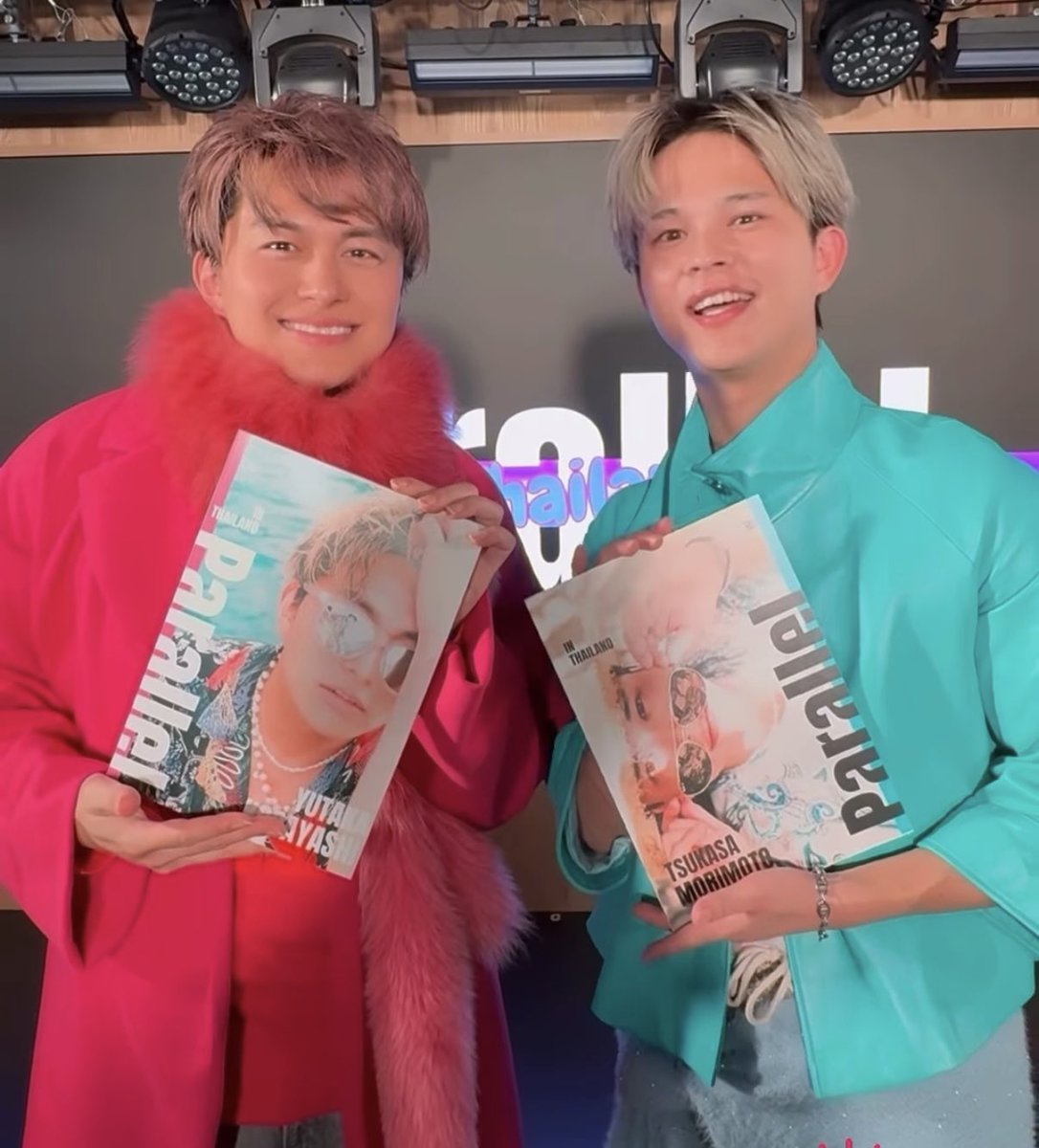 ytkmck's tweet image. ゆたかさんと爵くんが
タイ🇹🇭にてお互いの写真を撮り
写真集を発売！その名も【Parallel】

違う世界線で生きる2人
進む道は平行(parallel)でも
同じ空の下
混じり合って生まれるものがある

ゆたかさんの世界も
爵くんの世界も
2人の世界も
みんな違ってみんな好き😌🩷🩵
#小林豊 #森本爵 #parallel