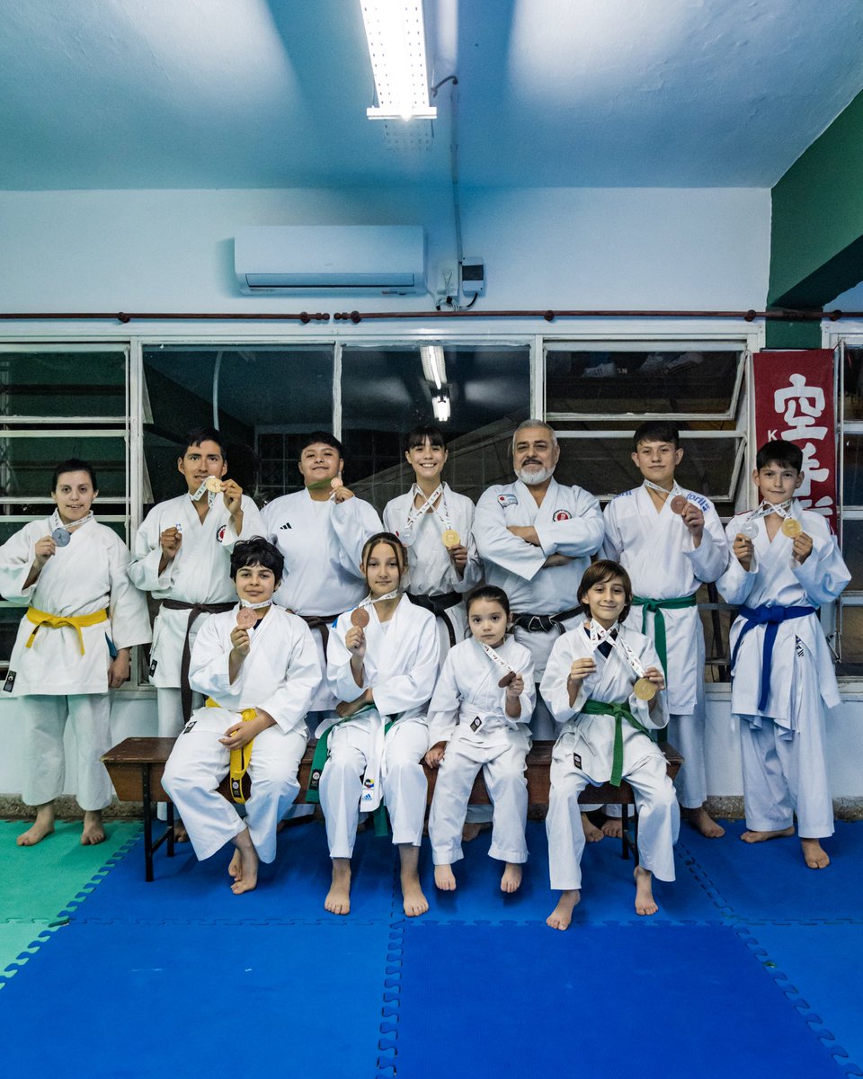 🥋 XXIII Torneo Clausura de Karate Federado (FAK)
Nuestros representantes de Karate dejaron al club en lo más alto en el último campeonato nacional realizado en el Polideportivo Parque Sarmiento.

¡Felicitaciones y gracias por representar a nuestro club con tanto orgullo! 🇳🇬💪🏼
