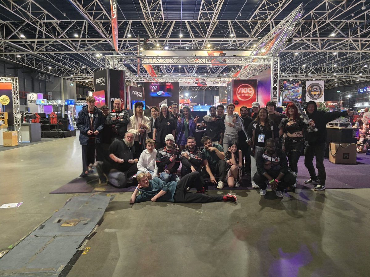 Criminals tweet media