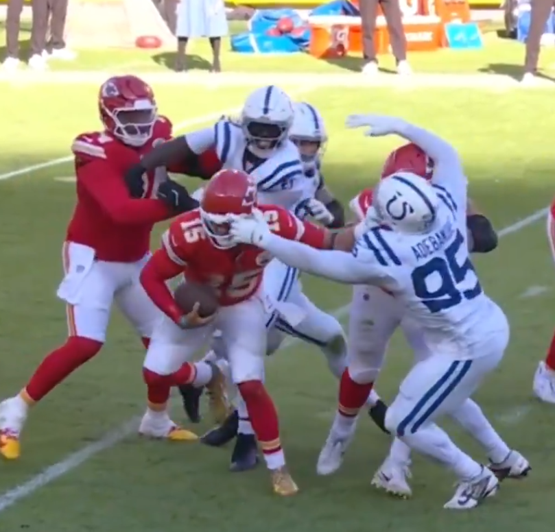 Jawaan Taylor never touches the facemask but gets called for a facemask penalty erasing a TD....

Mahomes gets an ACTUAL facemask grab and gets no call....

Dipshit fans will continue the Chiefs/Mahomes/Refs narrative until the end of time because they're dumb.

#ChiefsKingdom