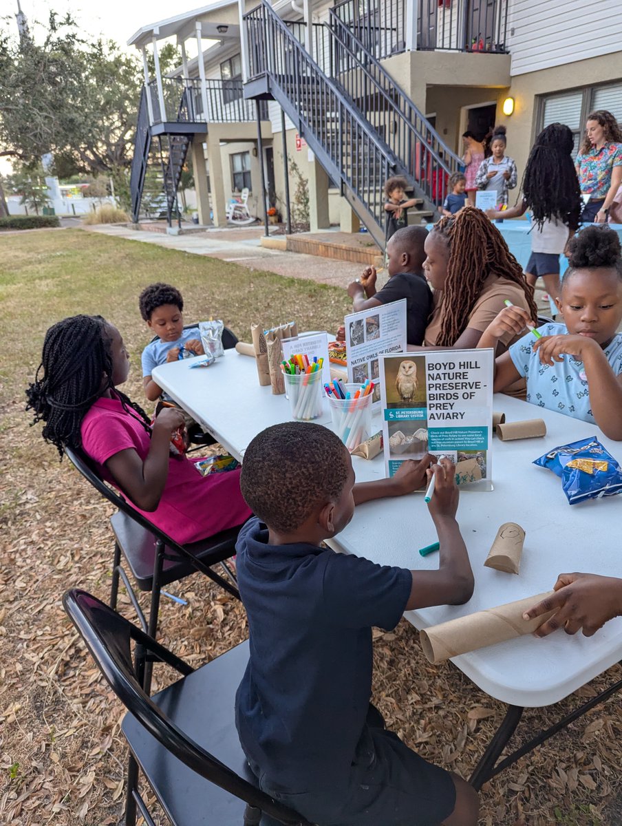 FUN FAMILY NIGHT: The St. Petersburg Housing Authority (SPHA) organized a wonderful Family Night at Disston Place Apartments on Nov 19th. 🌟

Families took part in Fall-themed arts and crafts with Karrie from the St. Petersburg Library System. 🍂📚🎨

#SPHA #StPeteHA #StPete