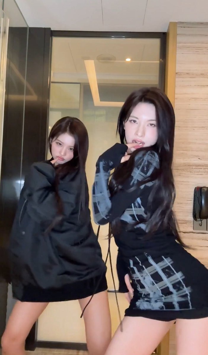 haewonaaahh's tweet image. I JUST EXPLODED A MILLION TIMES OMFG I NEED THEM SO BADDDZNZJSBSNSNXNSMS