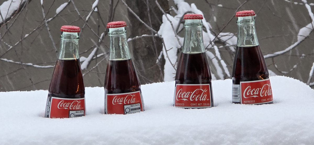 It's that magical time of the year when the cola is finally ready to be harvested. What a joy it is to garden.