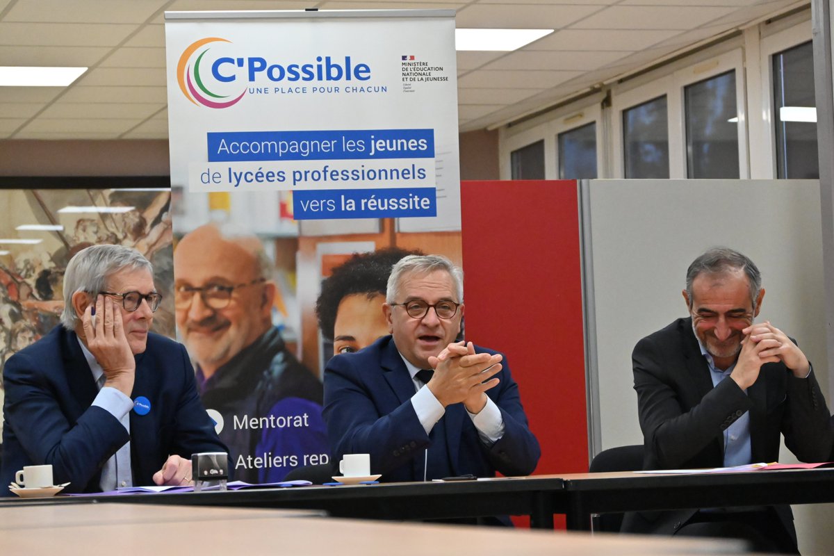 Image de Préfet du Territoire de Belfort - 🖊️ Signature d'une convention pour les lycéens.  
Grâce à un partenariat avec l’association C'Possi
