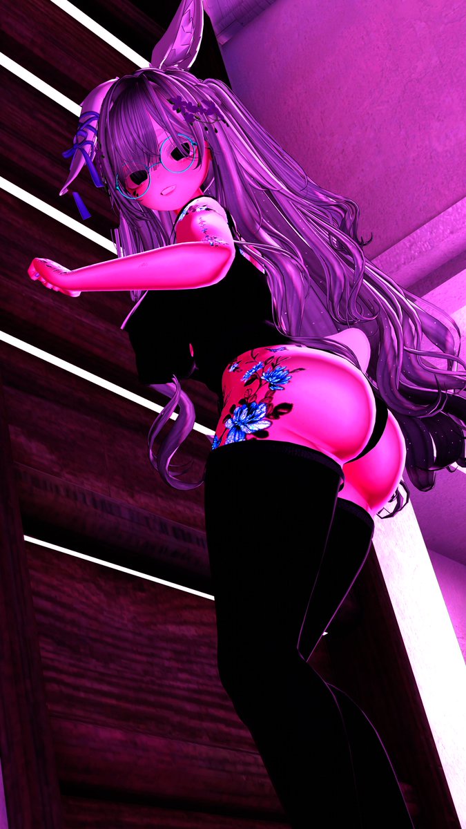 Can you stop staring? *hmph* I'm just trying to get up to bed!